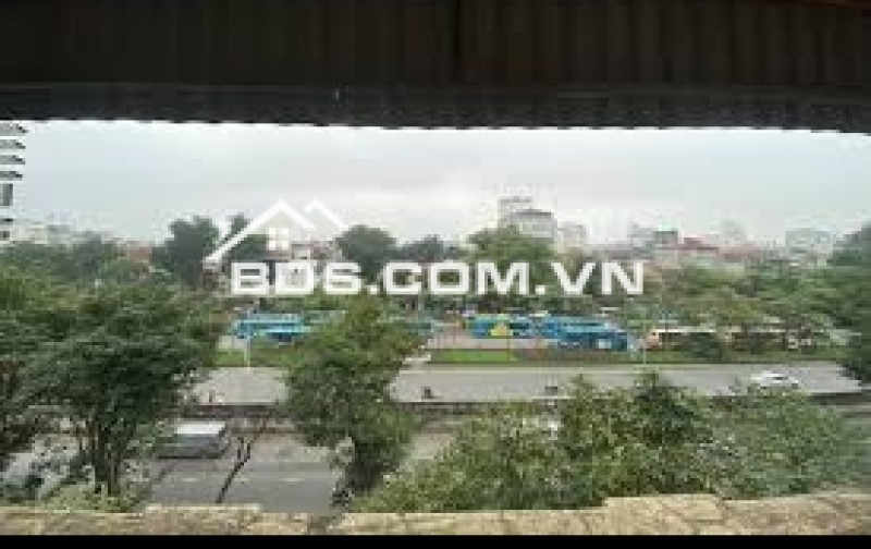 BÁN NHÀ HỒNG HÀ, SIÊU HIẾM, DÂN XÂY CHẮC CHẮN, VIEW SÂN BÓNG